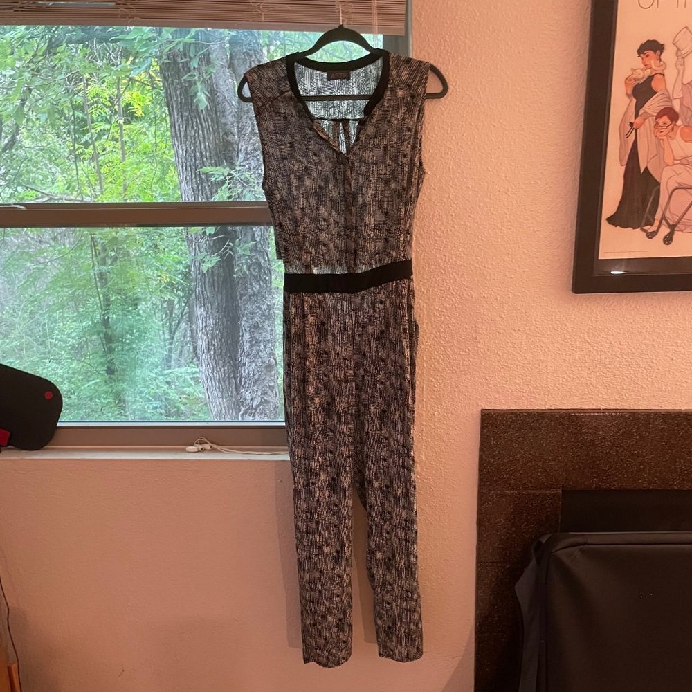 Astr Romper (Medium) - image 1